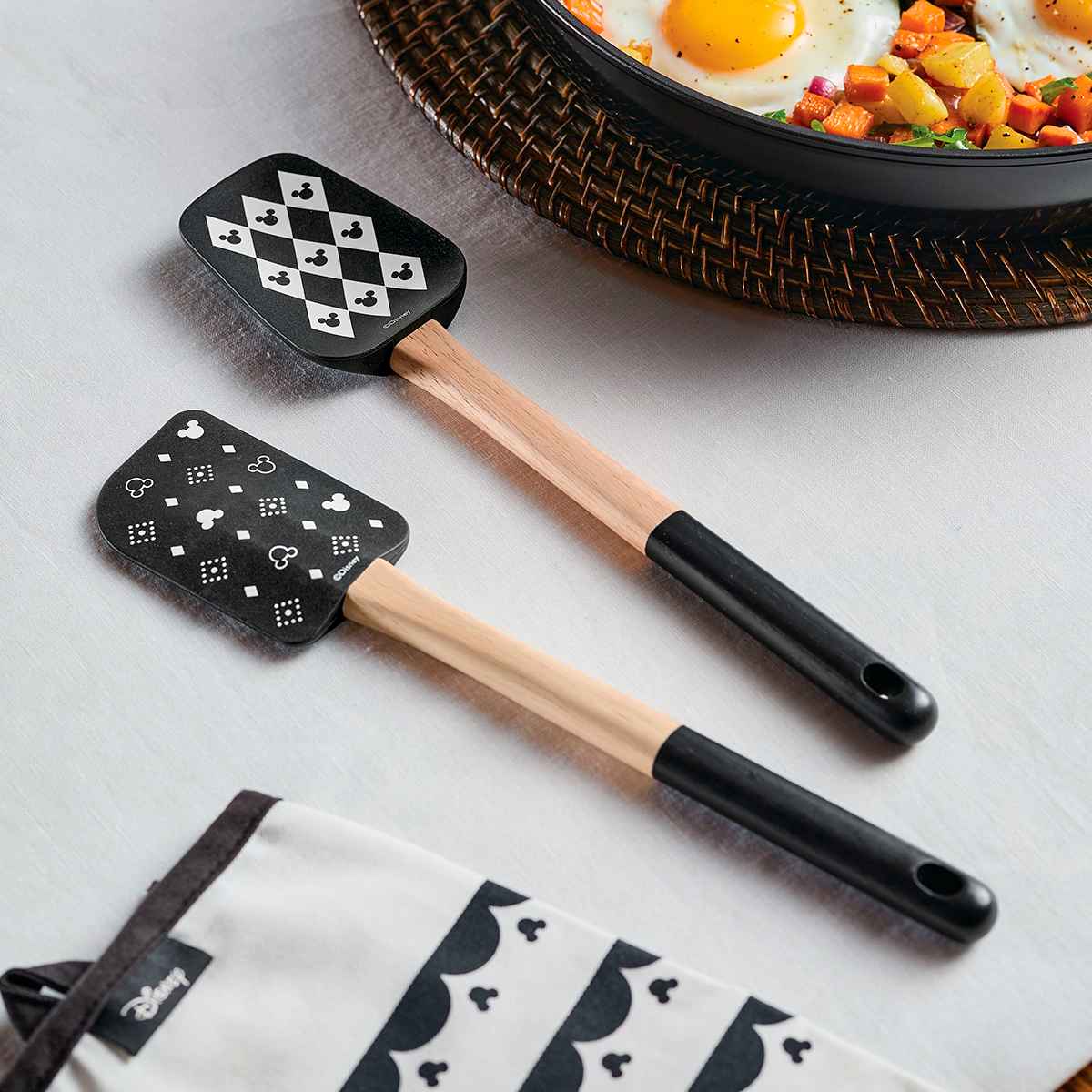 Set de utensilios de silicona Disney Home Monochrome 2 piezas - Imagen 4